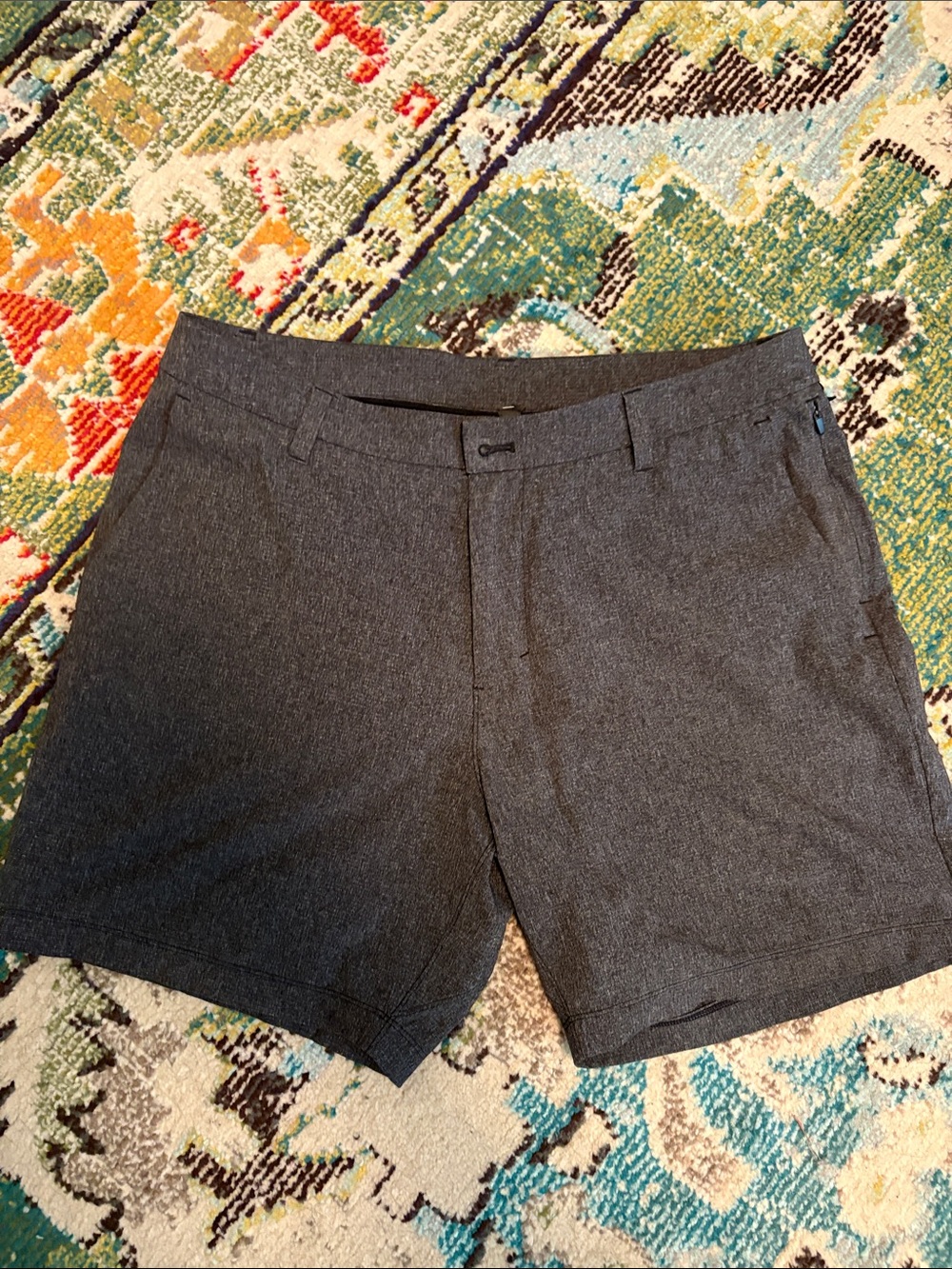 Men's Lululemon Golf Shorts size 34”